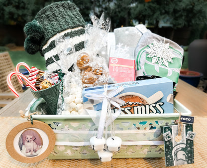 ❄️Cozy Holiday Basket❄️