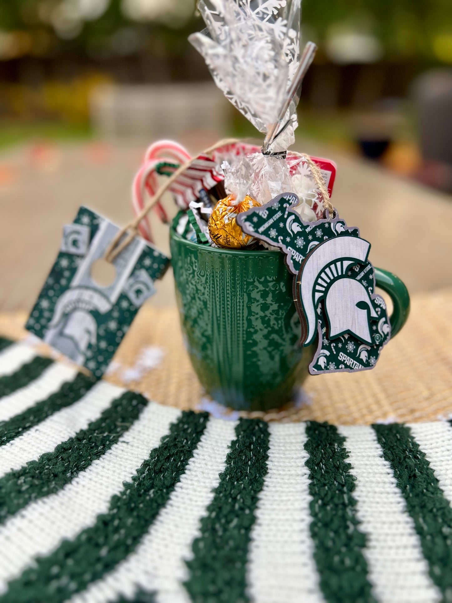 ❄️Cozy Holiday Basket❄️