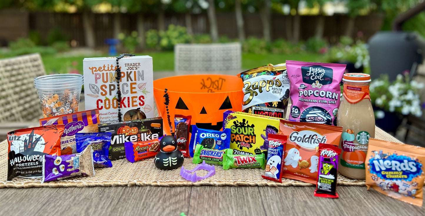 👻Halloween Boo Basket🎃(to be delivered October 29-31) INCLUDES 6 Spooky Cupcakes!